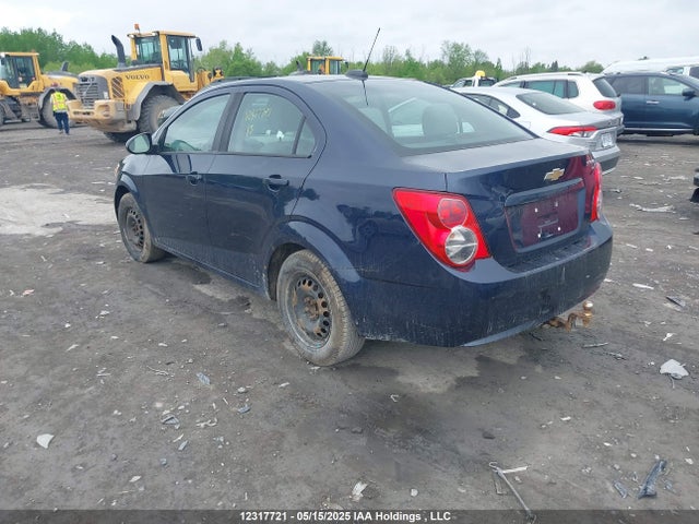 1G1JA5SH5F4161116 Chevrolet Sonic Ls Auto