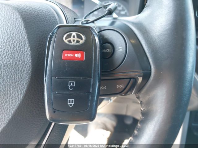 7MUCAABG0PV055913 Toyota Corolla Cross Le