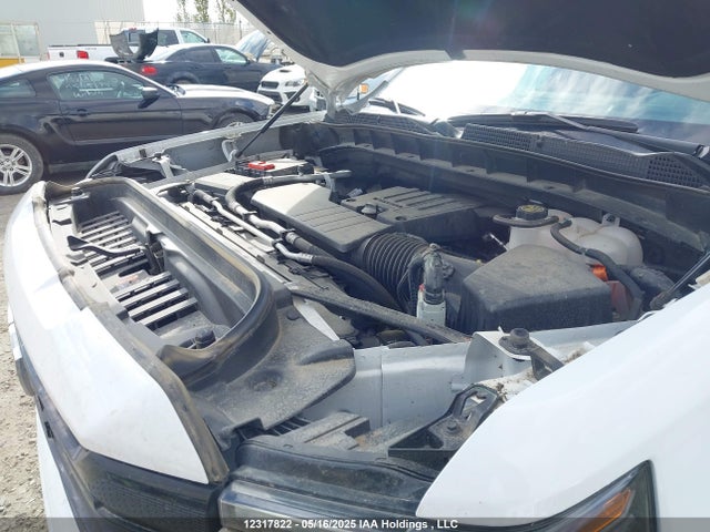 3GTPUCEK9NG633064 GMC l3b