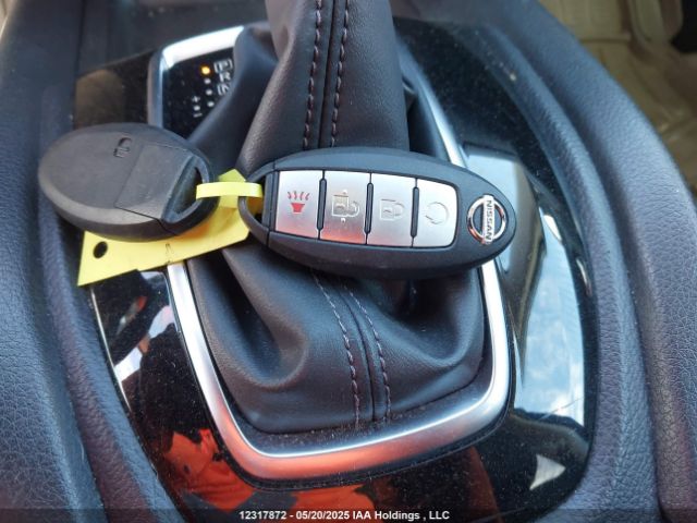 5N1AT2MV9JC702519 Nissan Rogue Sv/sl