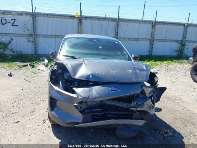1FMCU9G64NUB31685 Ford ESCAPE SE