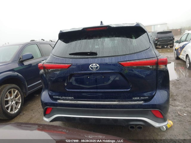 5TDLZRBH3NS213345 Toyota Highlander