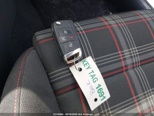 3VW447AU3GM045597 Volkswagen 2016