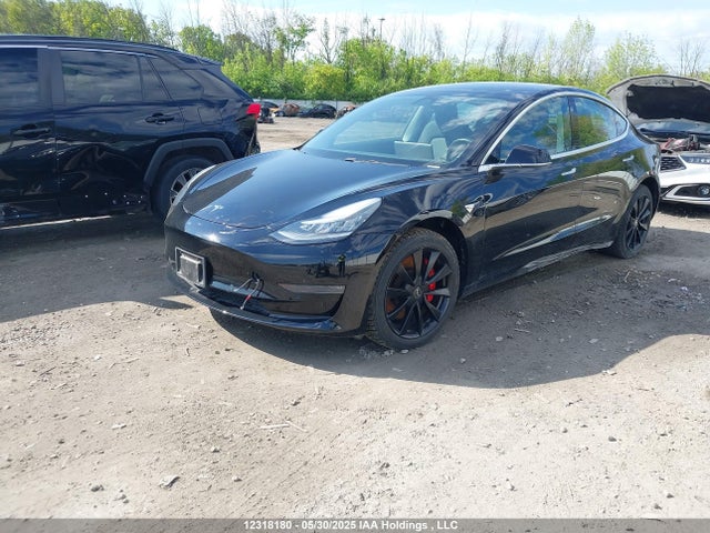 5YJ3E1EB8KF367375 Tesla MODEL 3