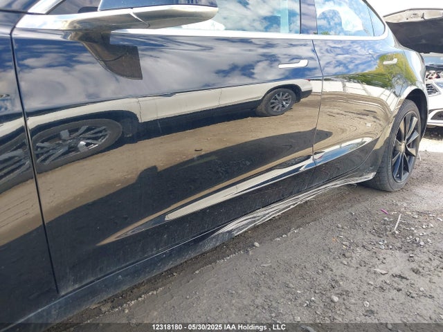 5YJ3E1EB8KF367375 Tesla MODEL 3