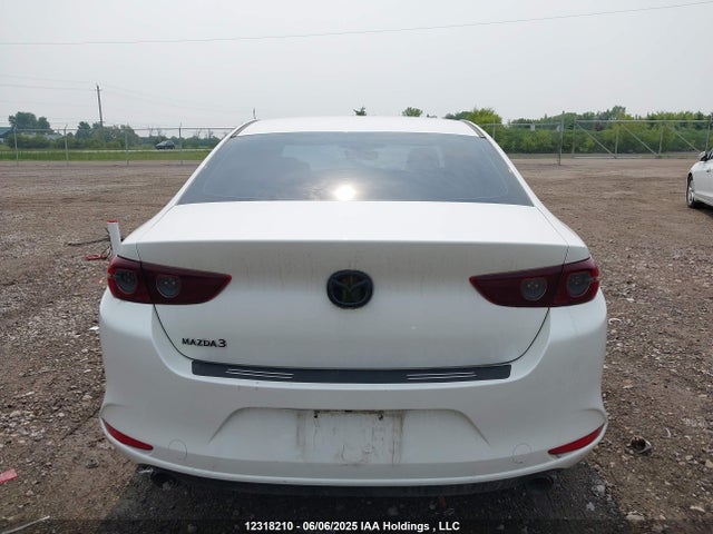 Mazda 3 Preferred 2021 JM1BPACL1M1332500 Image 16