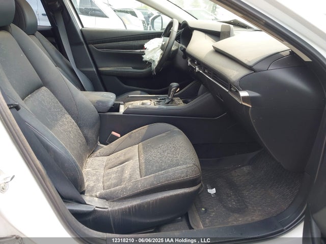 12318210 :رقم المزاد ، JM1BPACL1M1332500 vin ، 2021 Mazda 3 Preferred مزاد بيع