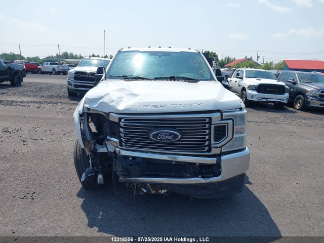 1FT8W3DT2NEE27925 Ford 2022