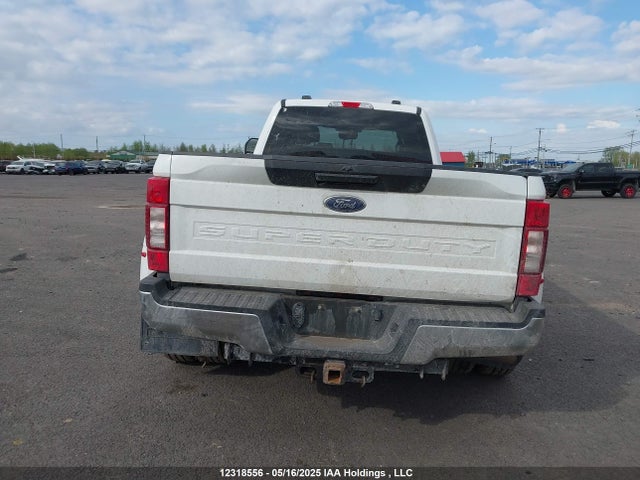 1FT8W3DT2NEE27925 Ford 2022