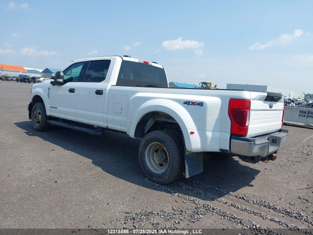 1FT8W3DT2NEE27925 Ford 2022