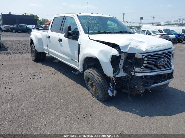 1FT8W3DT2NEE27925 Ford 2022