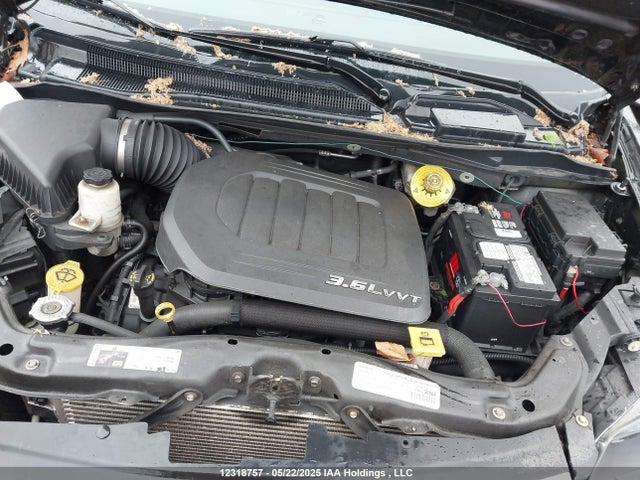 2C4RC1HG8GR158401 Chrysler Town and Country