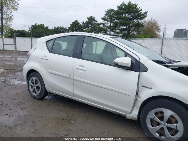 JTDKDTB30E1557708 Toyota 1nz-fxe+1lm
