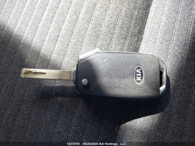 KNDJ33AU9L7064032 KIA mpi nu