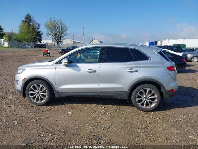 5LMCJ2A97FUJ02179 Lincoln 2015