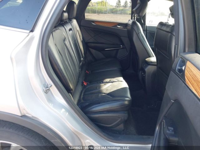 5LMCJ2A97FUJ02179 Lincoln 2015