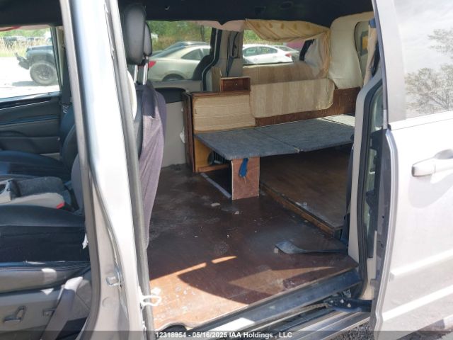 2C4RDGBG5FR702876 Dodge Grand Caravan Se