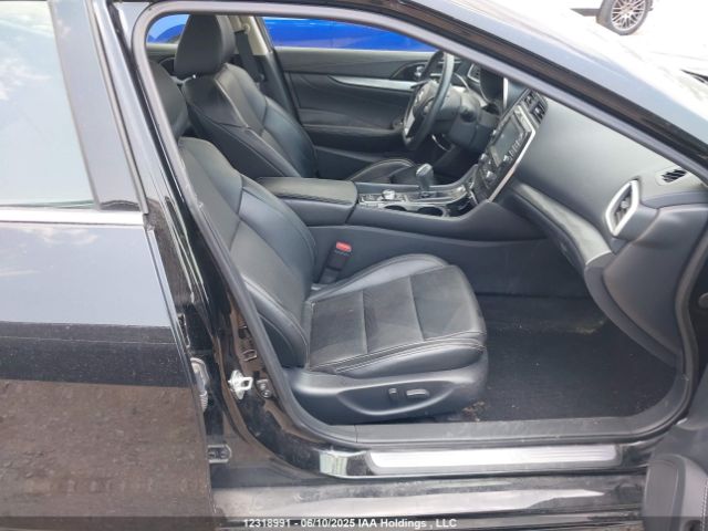 1N4AA6AP9JC371633 Nissan 2018