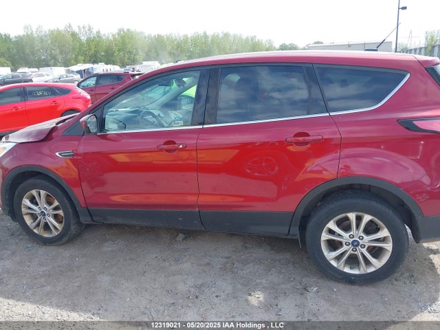 1FMCU9G98HUE60758 Ford 2017