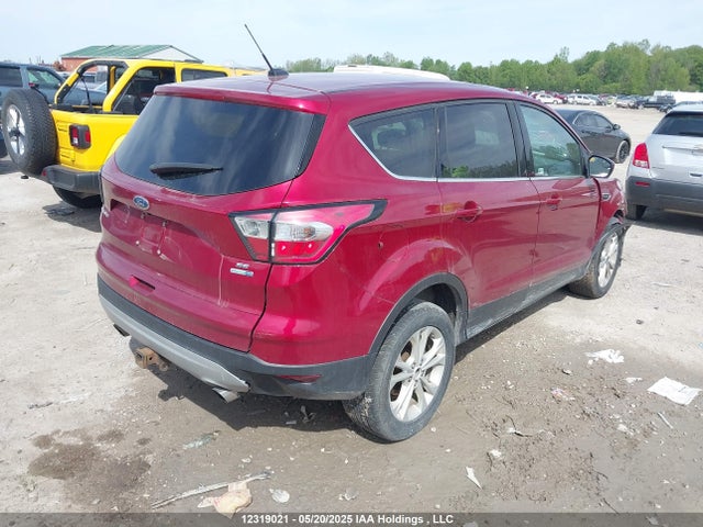 1FMCU9G98HUE60758 Ford 2017