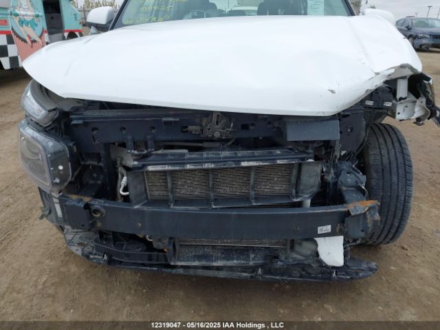 KMHRC8A3XLU024031 Hyundai Venue Sel/denim