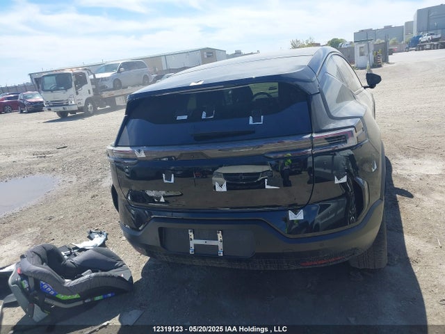 YSREA3YB2SB000646 Polestar e400v30