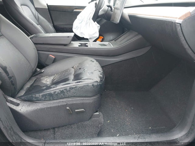 7SAYGDEE0SF283243 Tesla Model Y