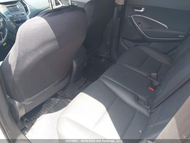 5XYZUDLB4HG450725 Hyundai Santa Fe Sport 2.4 Se