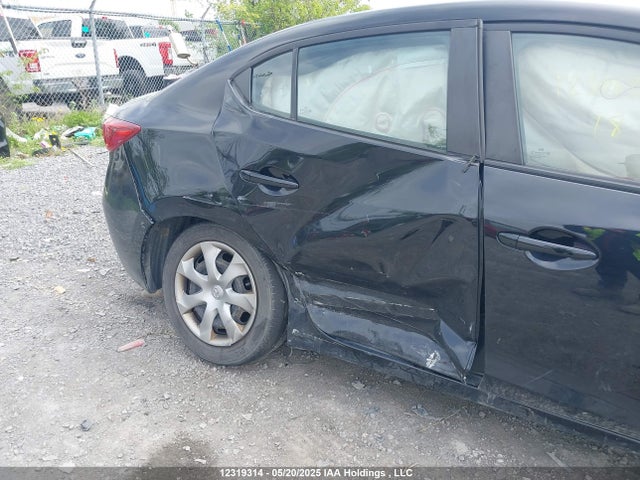 JM1BN1U70J1185492 Mazda pe