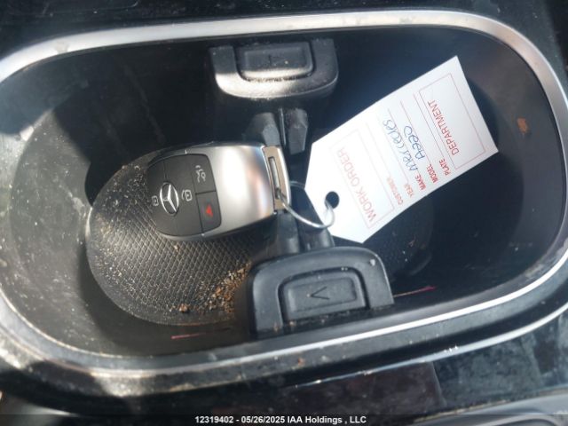 W1K3G4FBXNJ349991 Mercedes-Benz A 220 4matic