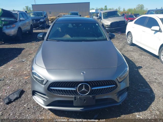 W1K3G4FBXNJ349991 Mercedes-Benz A 220 4matic