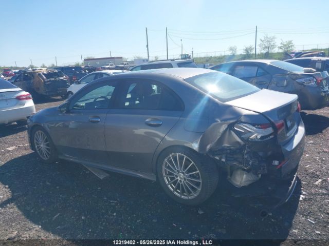 W1K3G4FBXNJ349991 Mercedes-Benz A 220 4matic