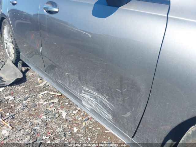 W1K3G4FBXNJ349991 Mercedes-Benz A 220 4matic