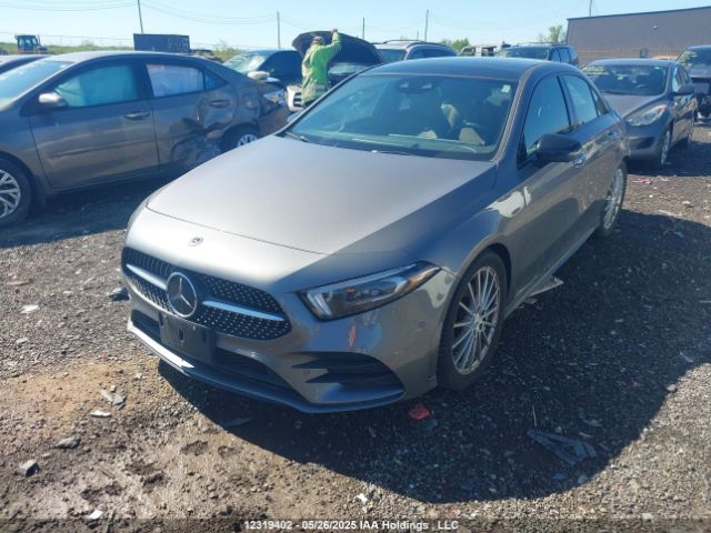 W1K3G4FBXNJ349991 Mercedes-Benz A 220 4matic