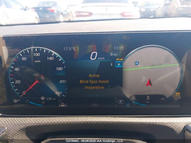 W1K3G4FBXNJ349991 Mercedes-Benz A 220 4matic