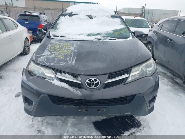 2T3ZFREV3FW180688 Toyota RAV4 LE