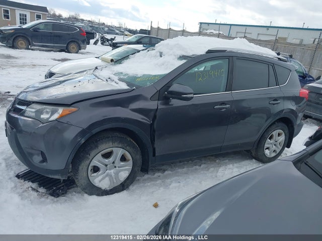 2T3ZFREV3FW180688 Toyota RAV4 LE