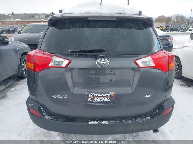 2T3ZFREV3FW180688 Toyota RAV4 LE