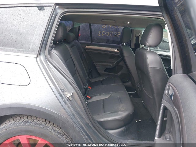 3VWM17AU1KM525073 Volkswagen Golf