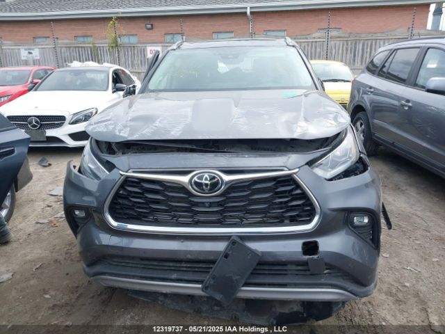 5TDFZRBH8NS169890 Toyota Highlander Platinum