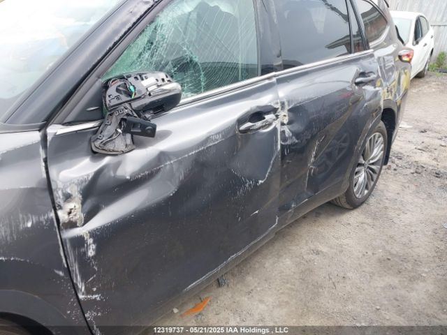 5TDFZRBH8NS169890 Toyota Highlander Platinum