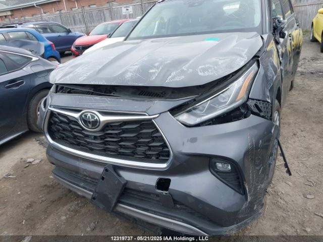 5TDFZRBH8NS169890 Toyota Highlander Platinum