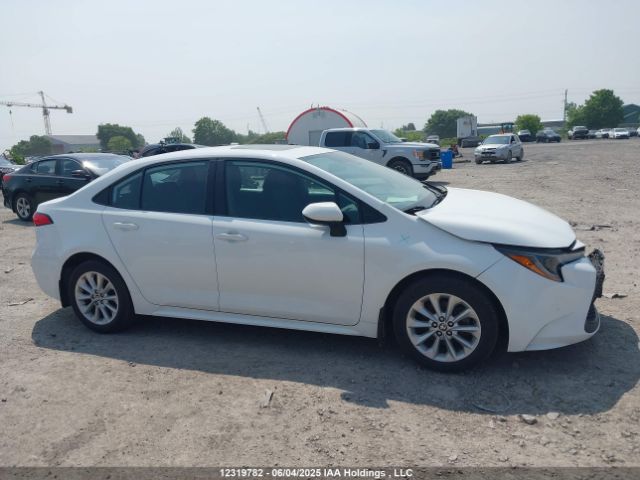 5YFBPMBE2NP342390 Toyota COROLLA LE