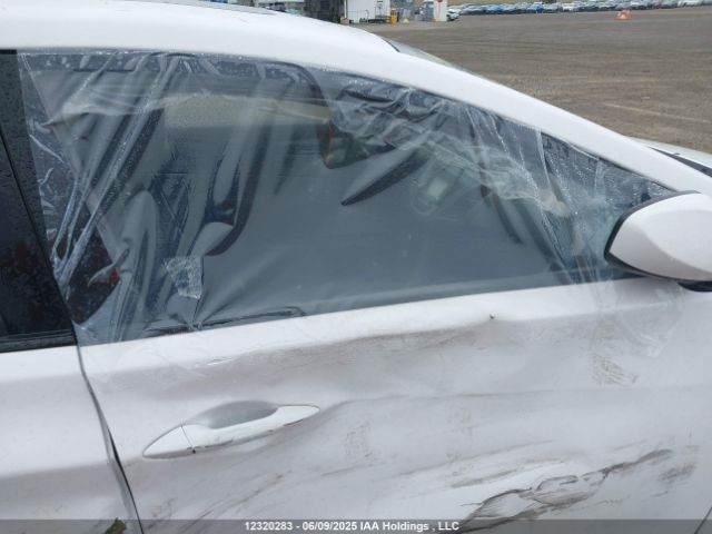 KMHDH4AH1FU403813 Hyundai Elantra