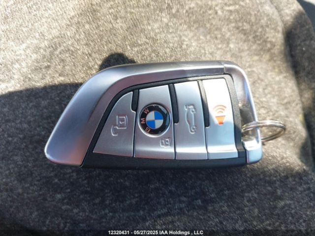 3MW5R7J01M8B75689 BMW 330XI
