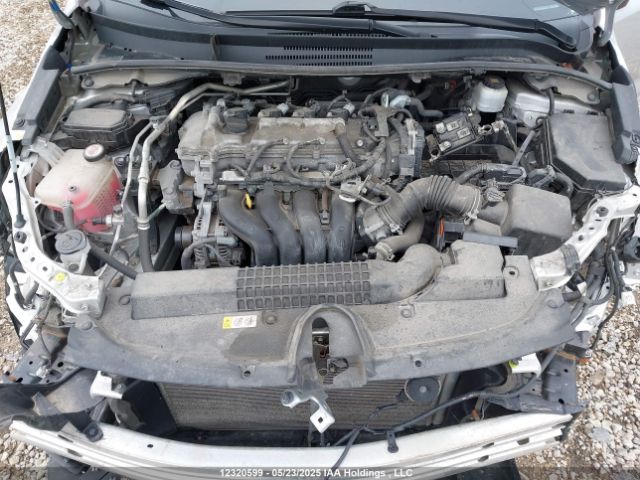 5YFBPMBE4MP155697 Toyota COROLLA LE