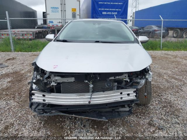 5YFBPMBE4MP155697 Toyota COROLLA LE