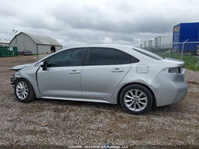 5YFBPMBE4MP155697 Toyota COROLLA LE
