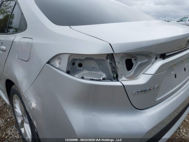 5YFBPMBE4MP155697 Toyota COROLLA LE