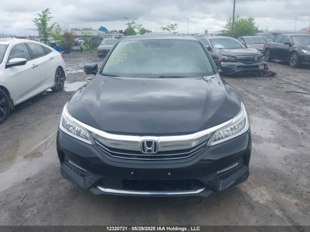1HGCR3F9XHA802069 Honda Accord Touring